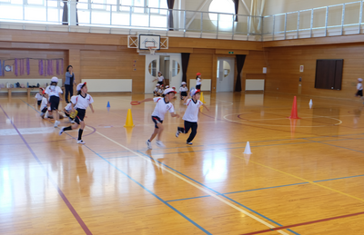 ２年生のスーパー白熱リレー遊び