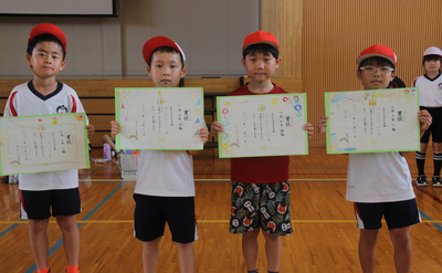 学習のまとめを学年行事で企画